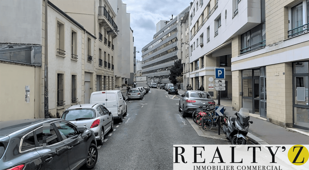 Local commercial · 84 m² · Location — photo 1