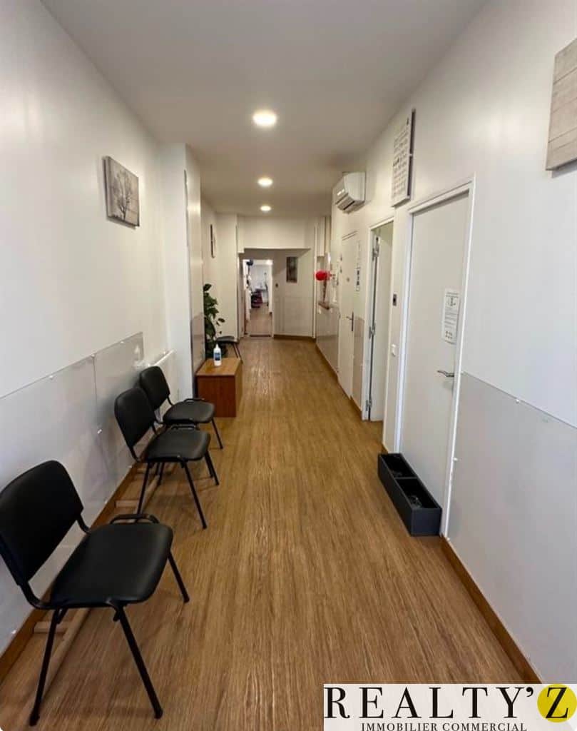 Local commercial · 140 m² · Location — photo 1