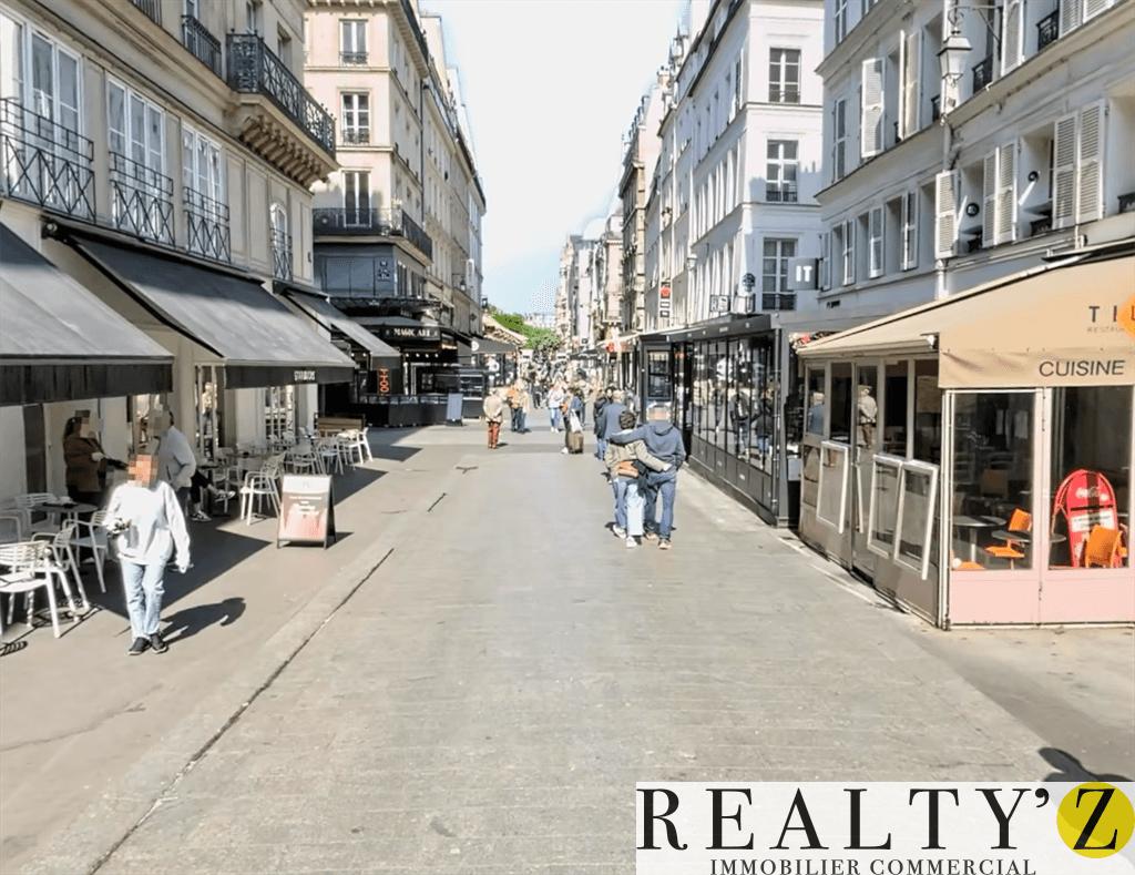 Local commercial · 335 m² · Location — photo 1