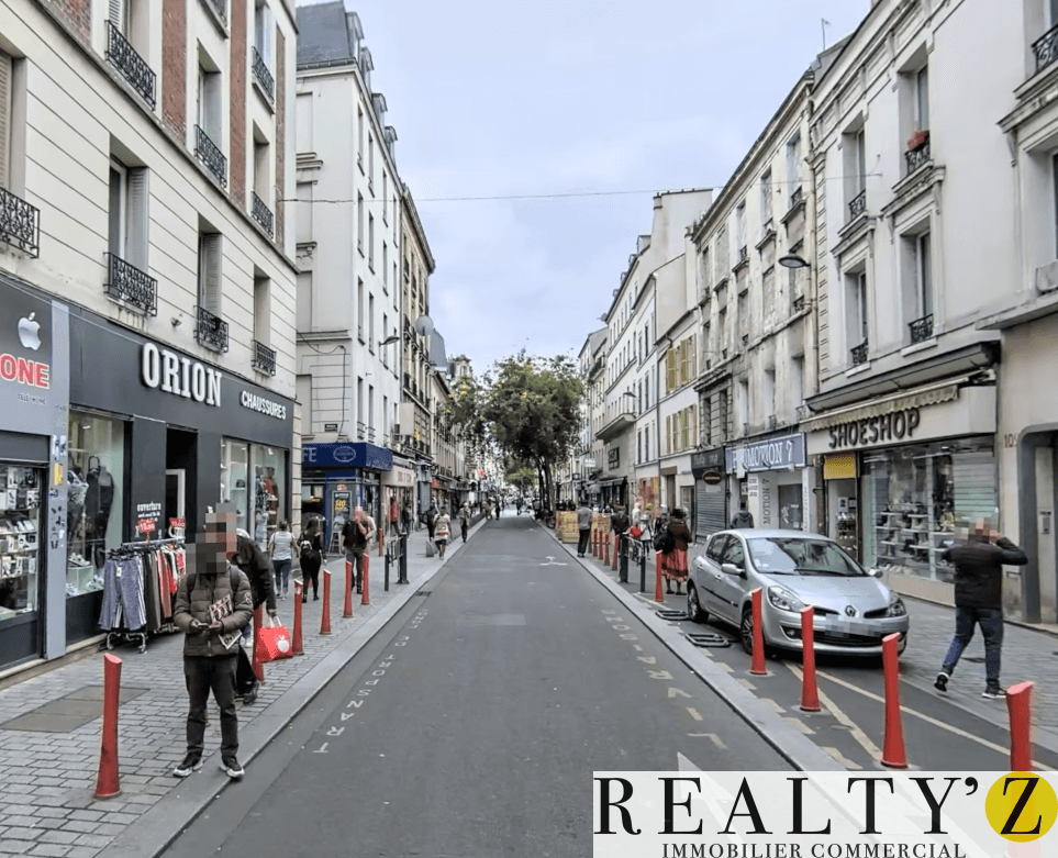 Local commercial · 680 m² · Location — photo 1