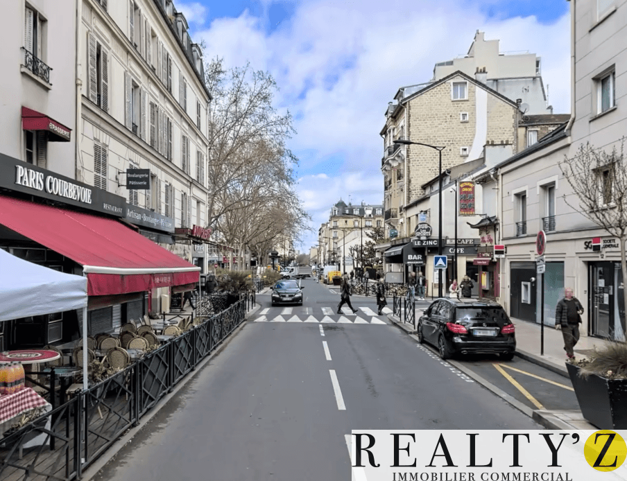 Local commercial · 147 m² · Location — photo 1