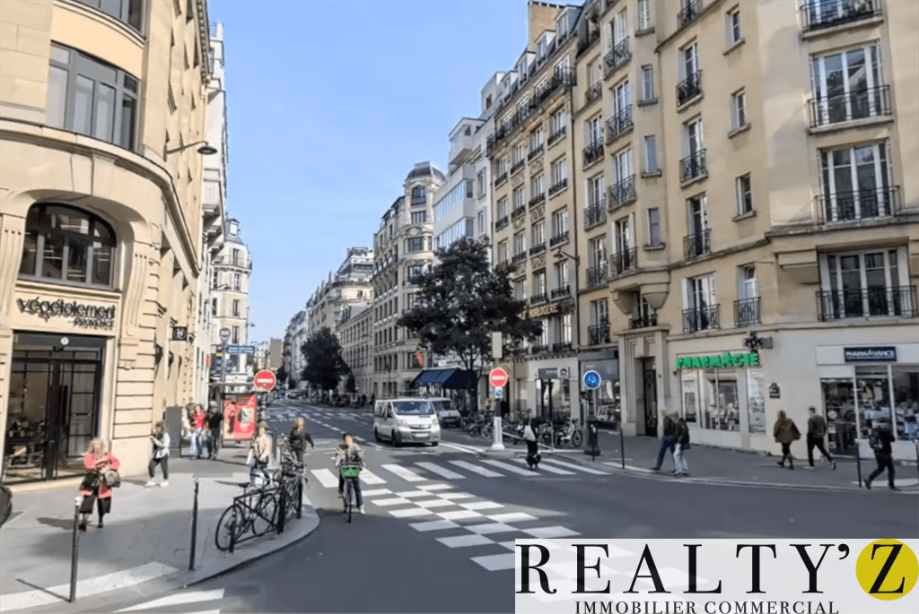 Local commercial · 204 m² · Location — photo 1
