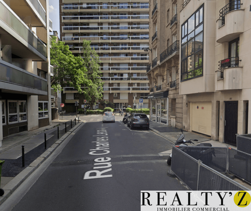 Local commercial · 138 m² · Location — photo 1