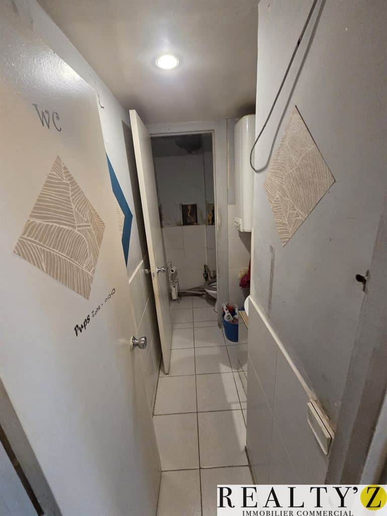 Local commercial · 72 m² · Achat des murs — photo 1