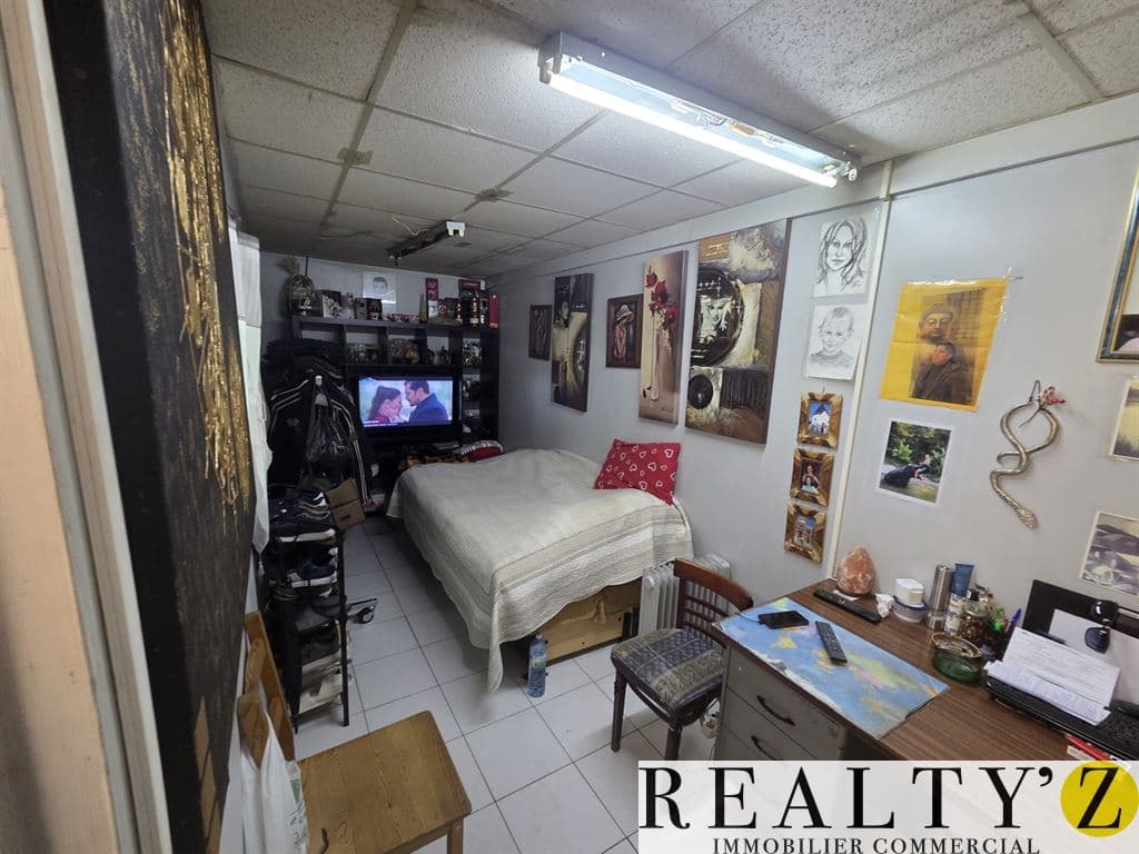 Local commercial · 72 m² · Achat des murs — photo 1