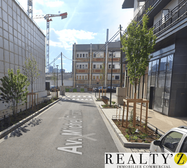 Local commercial · 155 m² · Location — photo 1