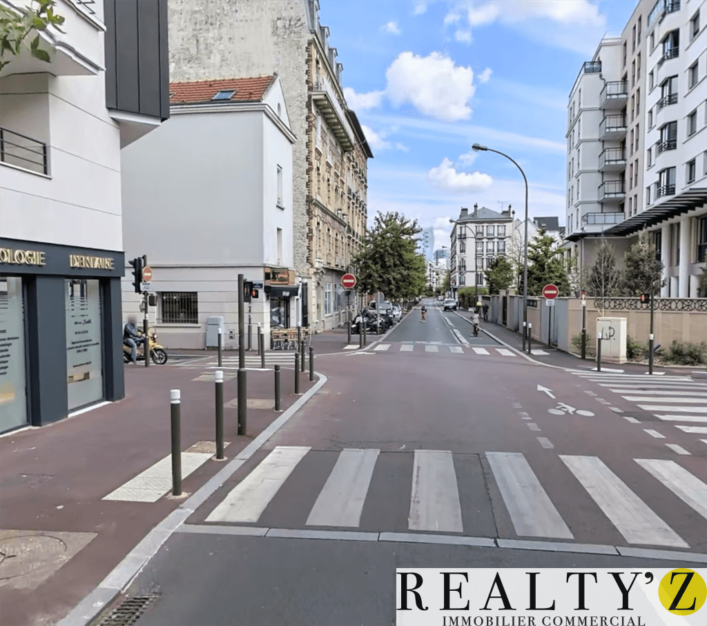 Local commercial · 45 m² · Location — photo 1