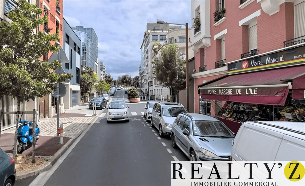 Local commercial · 200 m² · Location — photo 1