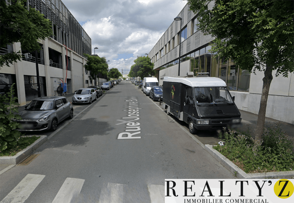 Local commercial · 1156 m² · Location — photo 1