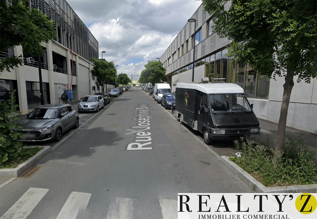 Local commercial · 1156 m² · Location — photo 1