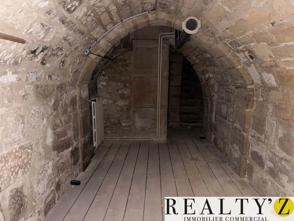 Local commercial · 156 m² · Achat des murs — photo 1