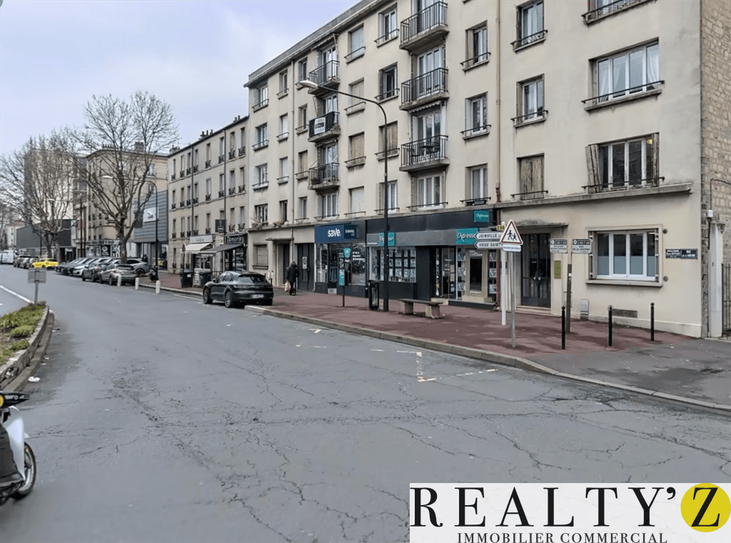 Local commercial · 362 m² · Location — photo 1