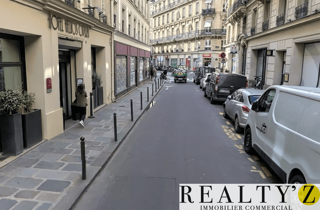 Local commercial · 121 m² · Location — photo 1