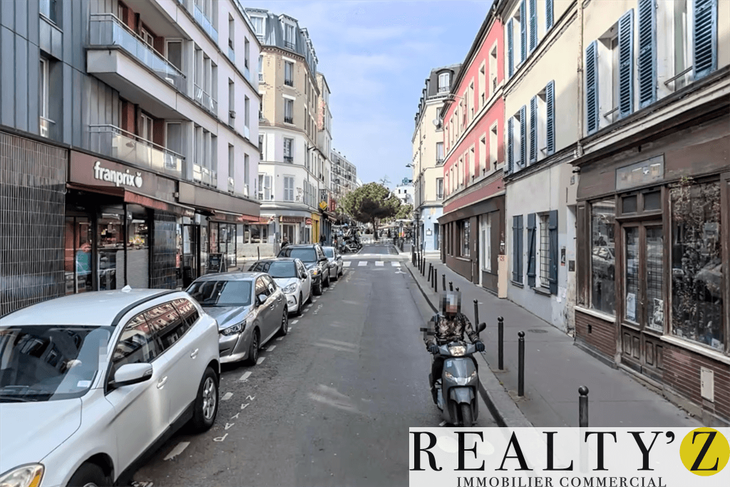 Local commercial · 48 m² · Location — photo 1