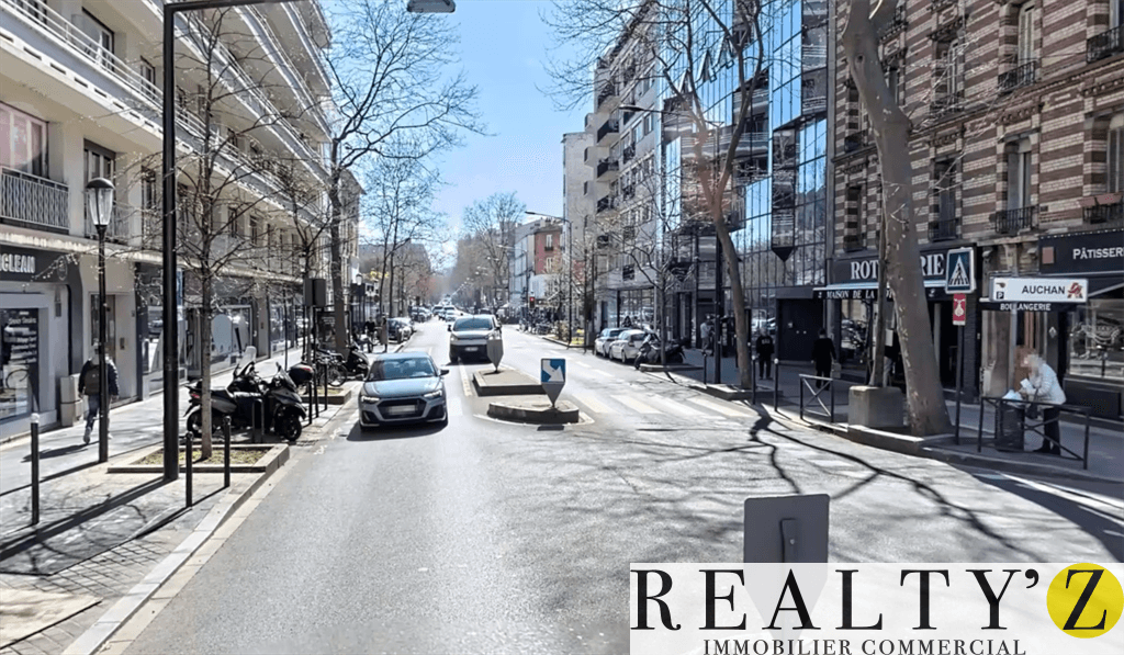 Local commercial · 170 m² · Location — photo 1