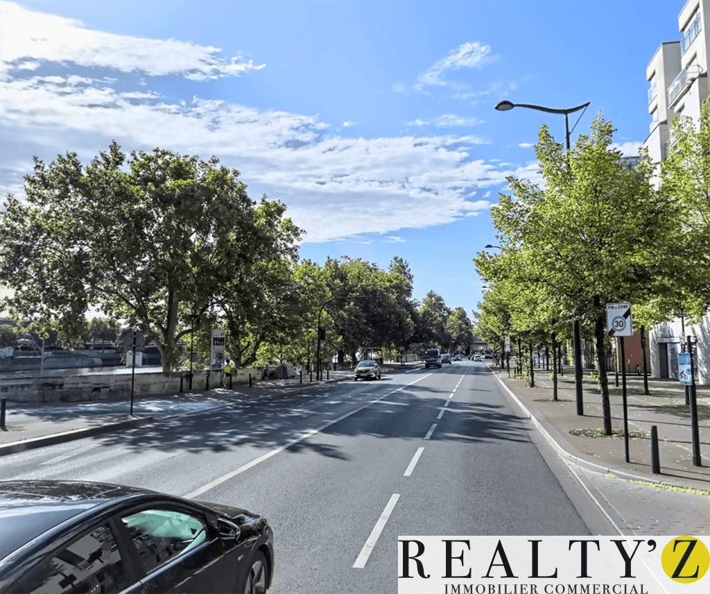 Local commercial · 287 m² · Location — photo 1