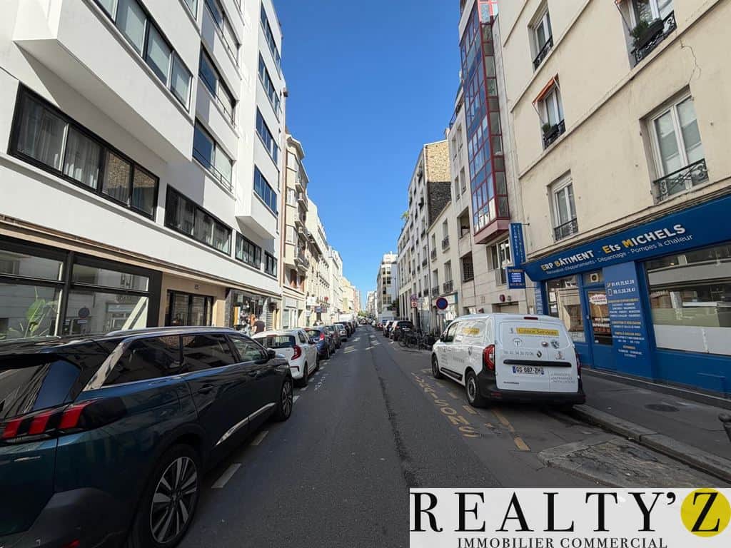 Local commercial · 1008 m² · Location — photo 1