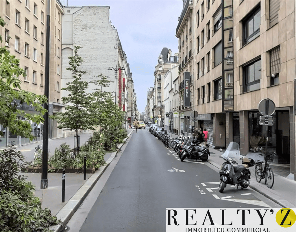 Local commercial · 295 m² · Location — photo 1