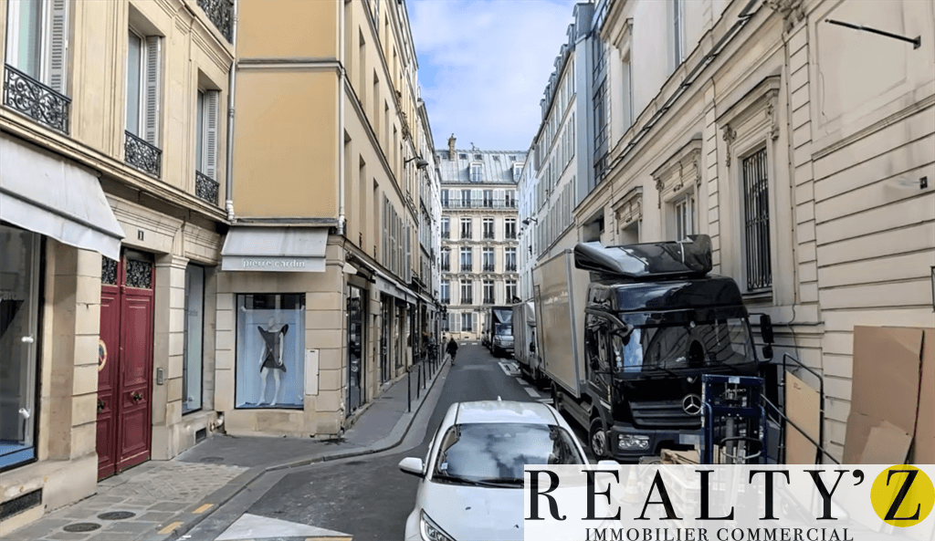 Local commercial · 290 m² · Location — photo 1