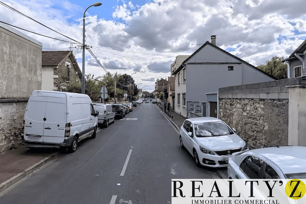 Local commercial · 100 m² · Location — photo 1