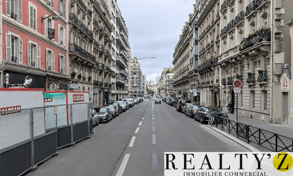 Local commercial · 48 m² · Location — photo 1