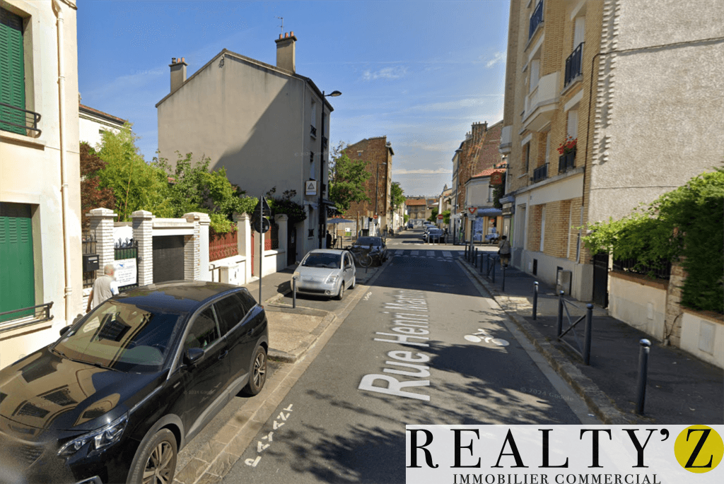 Local commercial · 144 m² · Location — photo 1