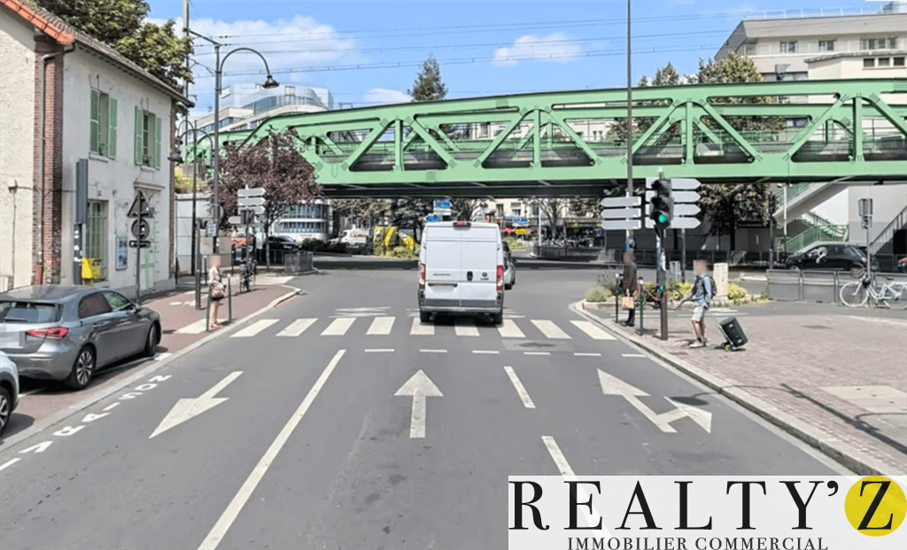 Local commercial · 150 m² · Location — photo 1