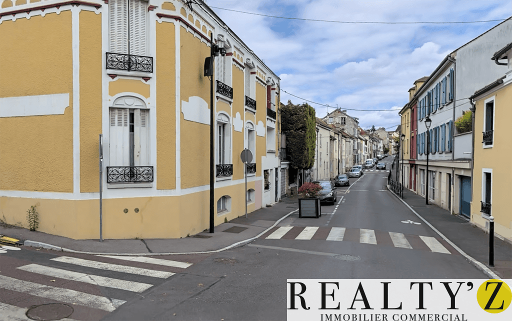 Local commercial · 43 m² · Achat des murs — photo 1