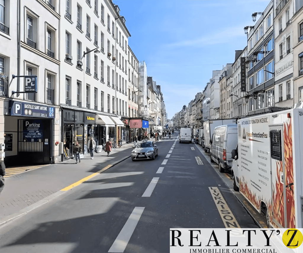 Local commercial · 97 m² · Location — photo 1