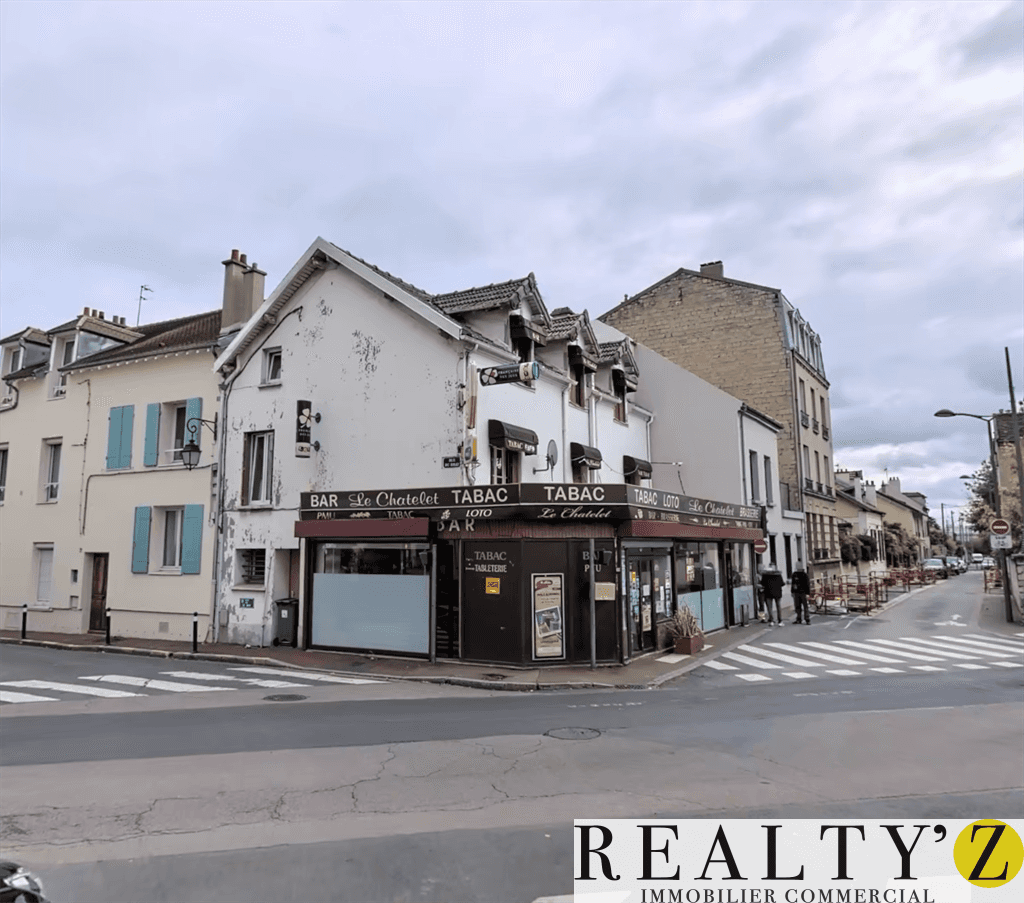 Local commercial · 105 m² · Location — photo 1