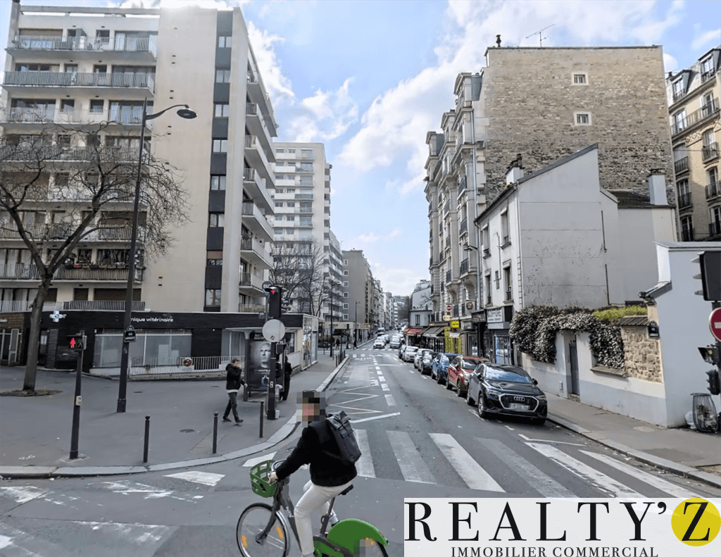 Local commercial · 370 m² · Location — photo 1