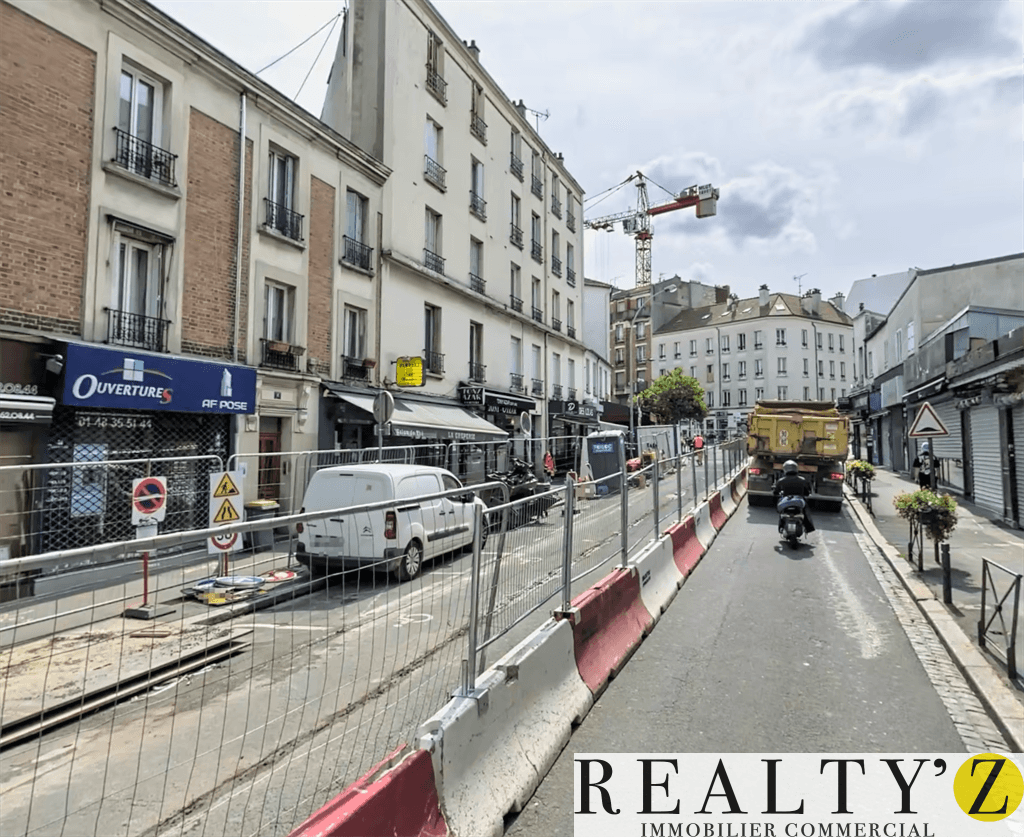 Local commercial · 67 m² · Location — photo 1