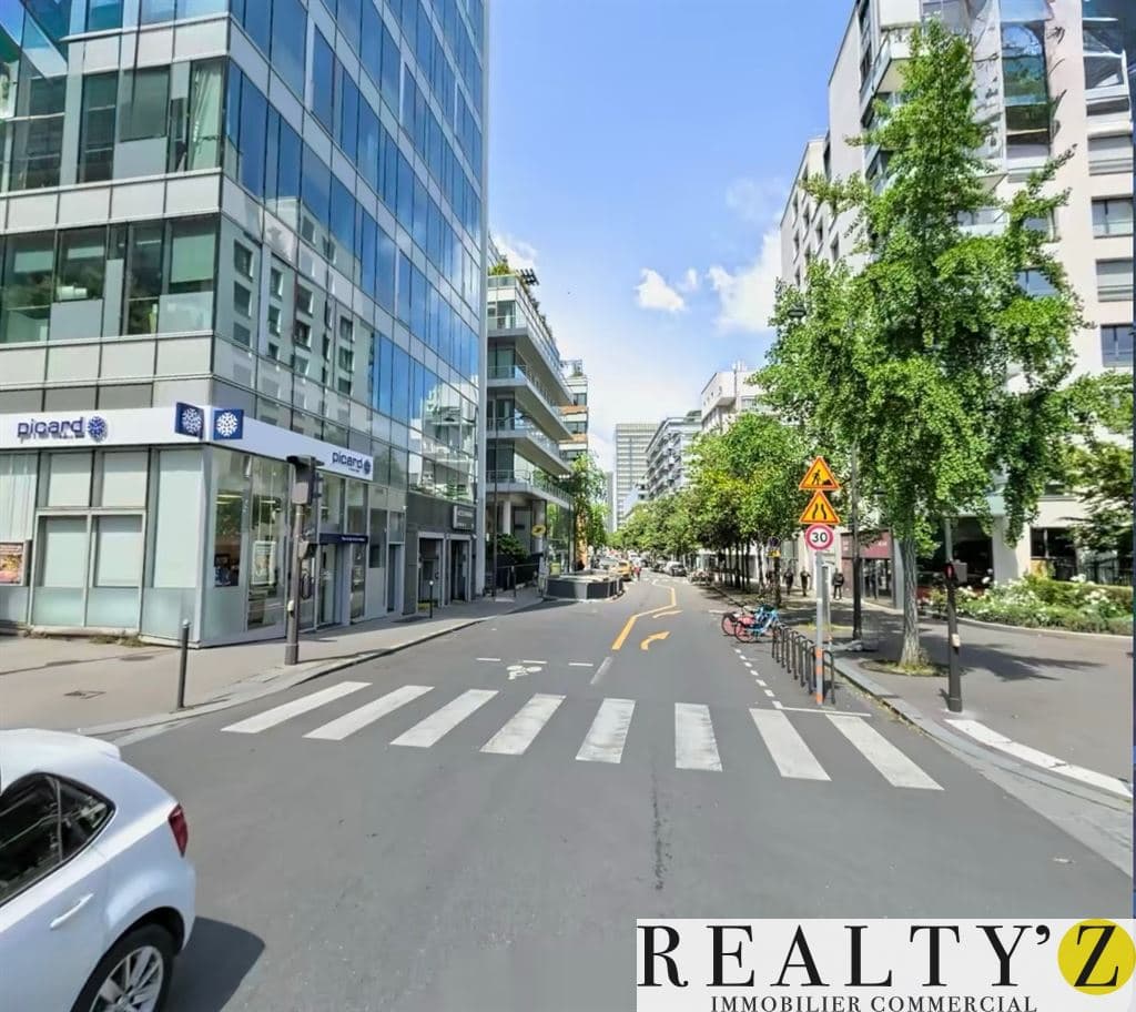 Local commercial · 391 m² · Achat des murs — photo 1