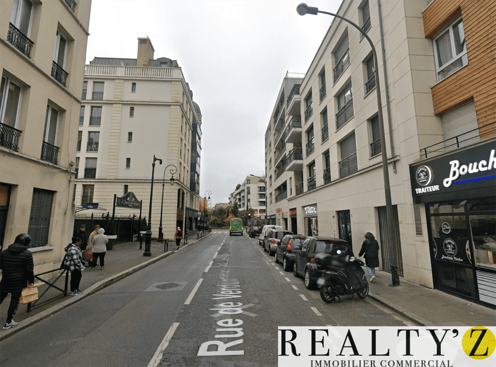 Local commercial · 175 m² · Location — photo 1
