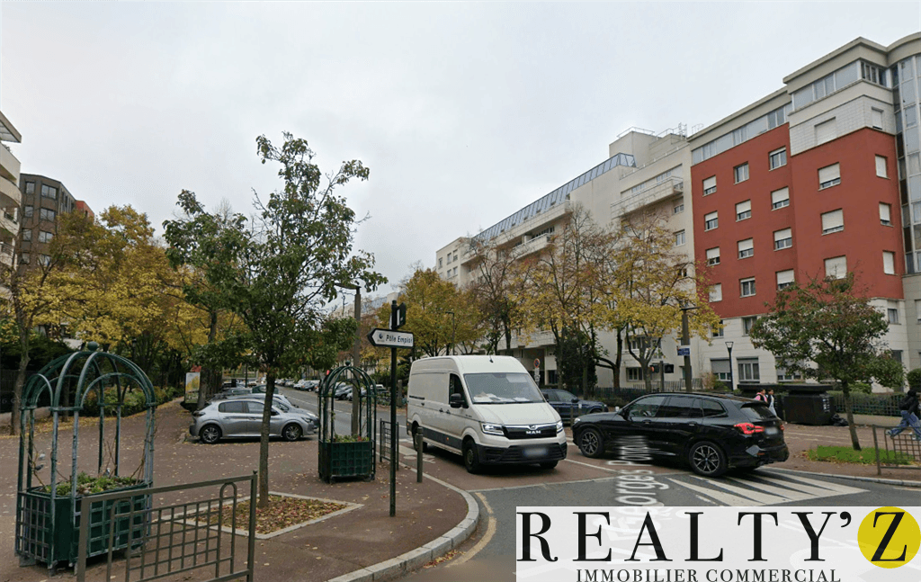 Local commercial · 175 m² · Location — photo 1