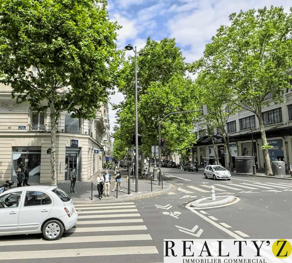 Local commercial · 67 m² · Location — photo 1