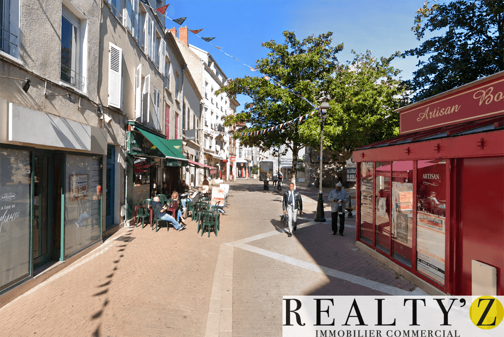 Local commercial · 195 m² · Location — photo 1