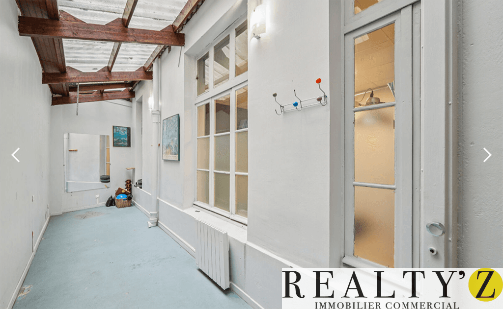 Local commercial · 93 m² · Achat des murs — photo 1