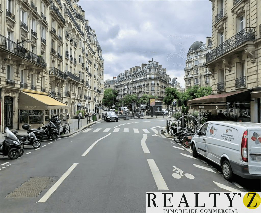 Local commercial · 59 m² · Location — photo 1