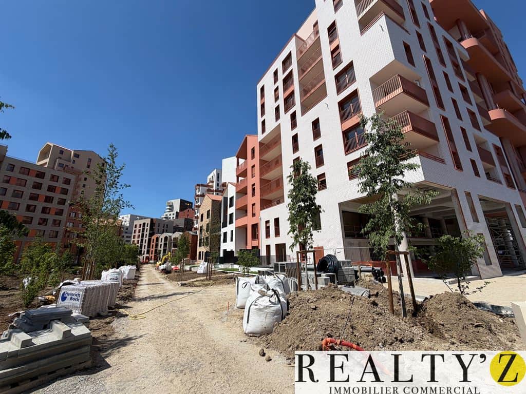 Local commercial · 197 m² · Location — photo 1