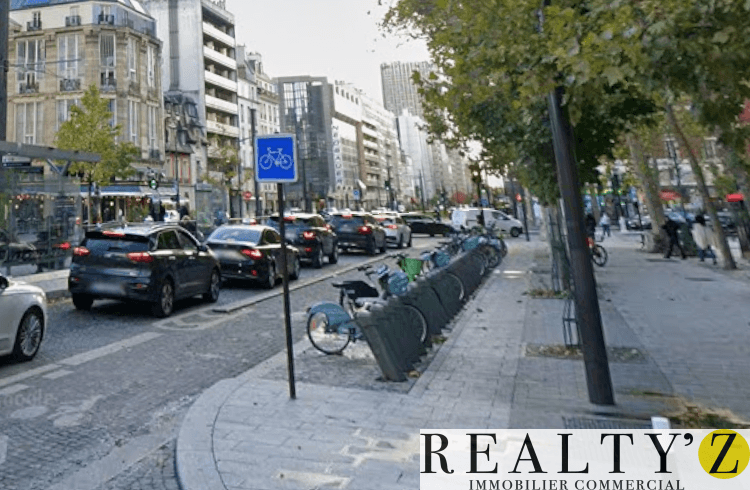 Local commercial · 132 m² · Location — photo 1