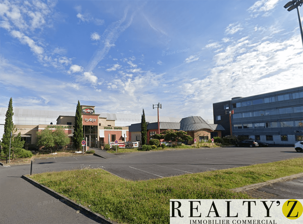 Local commercial · 390 m² · Location — photo 1