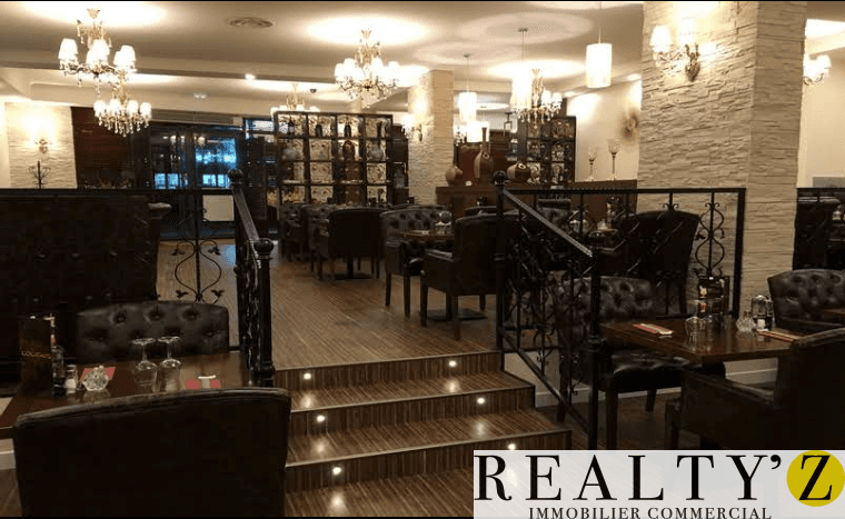 Local commercial · 352 m² · Location — photo 1