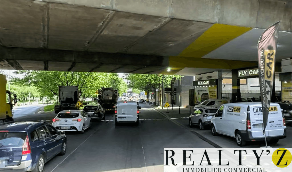 Local commercial · 964 m² · Location — photo 1