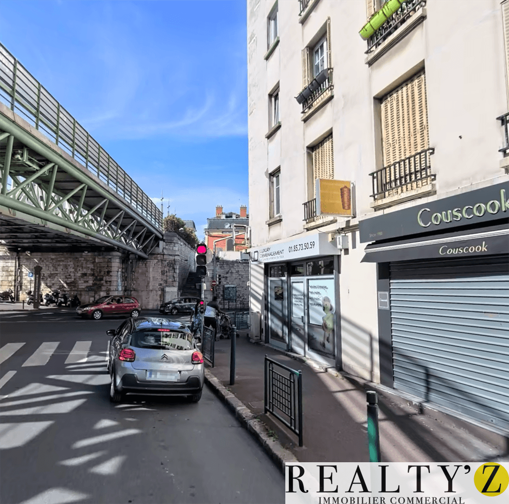 Local commercial · 133 m² · Location — photo 1