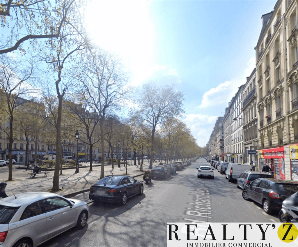 Local commercial · 317 m² · Location — photo 1