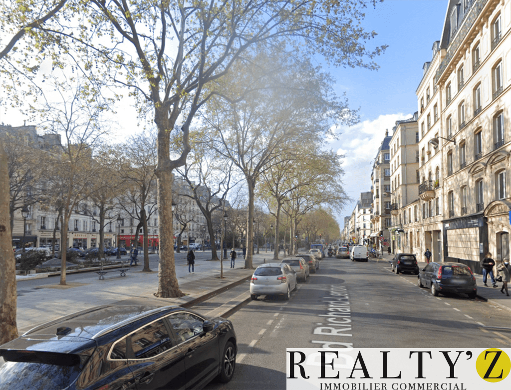 Local commercial · 317 m² · Location — photo 1