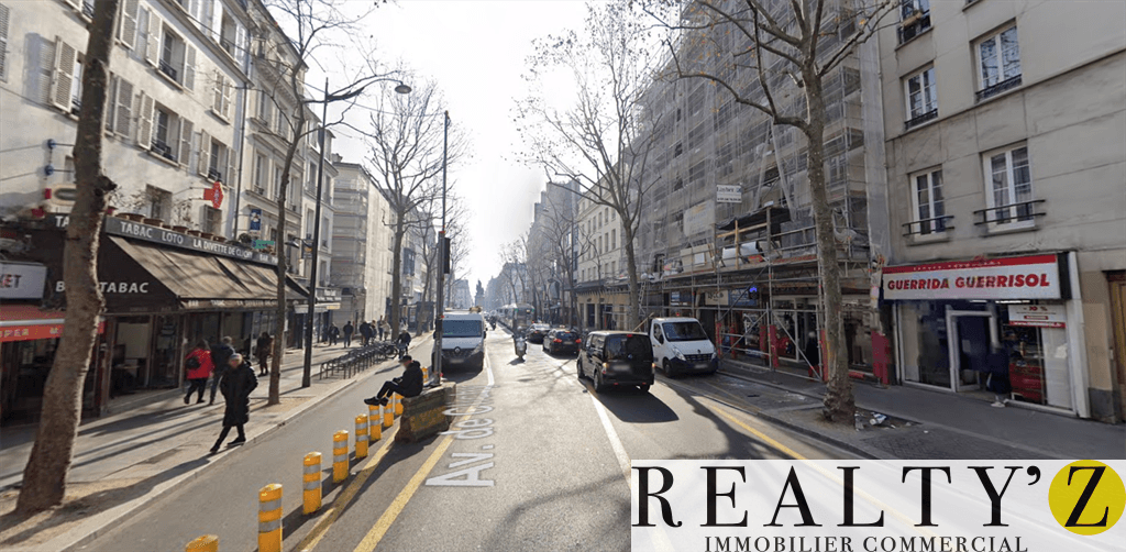 Local commercial · 335 m² · Location — photo 1
