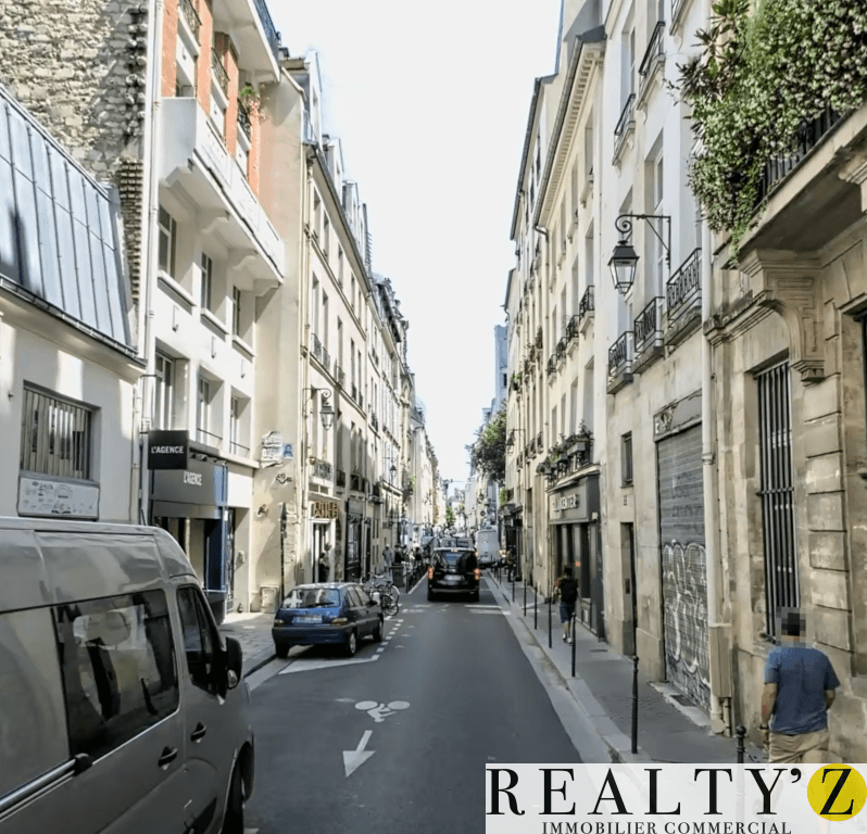 Local commercial · 365 m² · Location — photo 1
