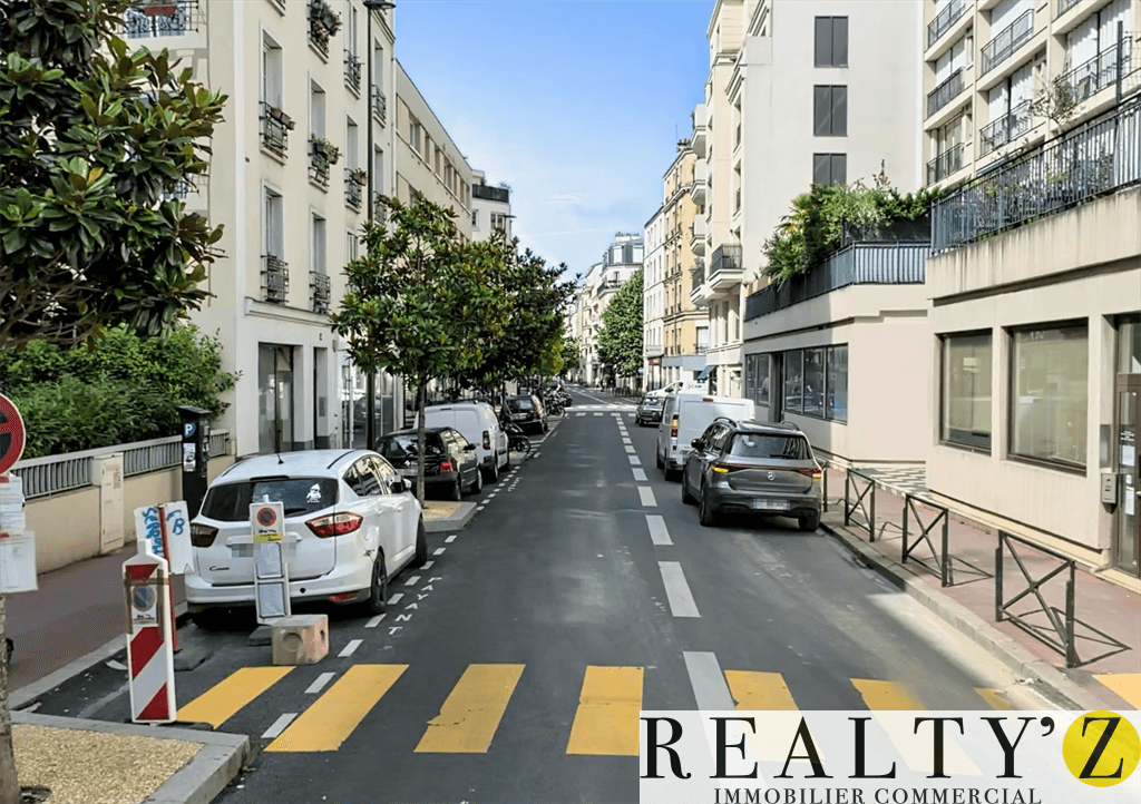 Local commercial · 92 m² · Location — photo 1